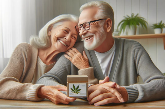 Ældre par med en kasse cannabis i hånden