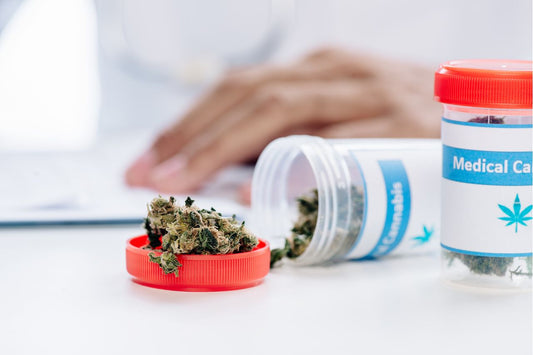 en dåse med medicinsk cannabis